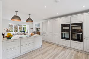 Kitchen/breakfast room- click for photo gallery